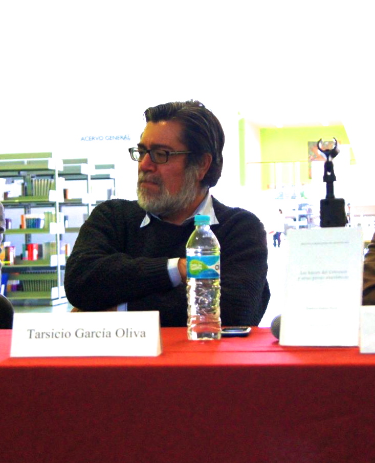El escritor y periodista Tarsicio García Oliva en la Celebración Internacional del Mes del Libro Hispano en San Miguel de Allende, México.