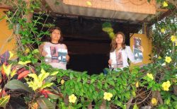 Desde Las Galápagos Flor María Freire Neira y Flor Viviana Naranjo Freire nos comparten este Vídeo Desde Las Galápagos Flor María Freire Neira y Flor Viviana Naranjo Freire nos comparten este Vídeo