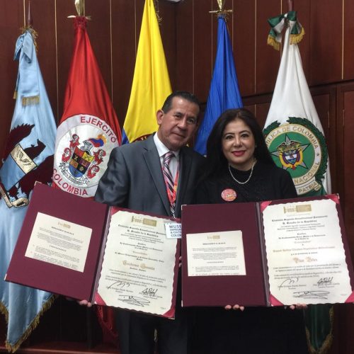 Hispanic Heritage Literature Organization/Milibrohispano y Museo Empresarial & Cultural Colombia condecorados por el Senado de la República de Colombia Hispanic Heritage Literature Organization/Milibrohispano y Museo Empresarial & Cultural Colombia condecorados por el Senado de la República de Colombia